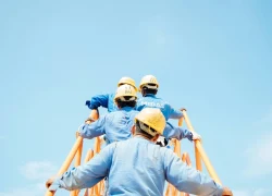 Позитив с рынка труда поддержал рост акций в США и Европе