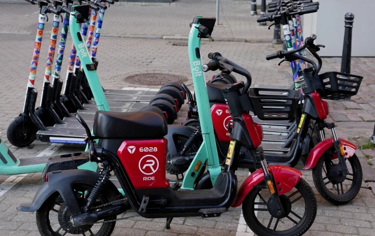 Jauni noteikumi auto un velosipēdu lietotājiem Latvijā Jauni noteikumi auto un velosipēdu lietotājiem Latvijā